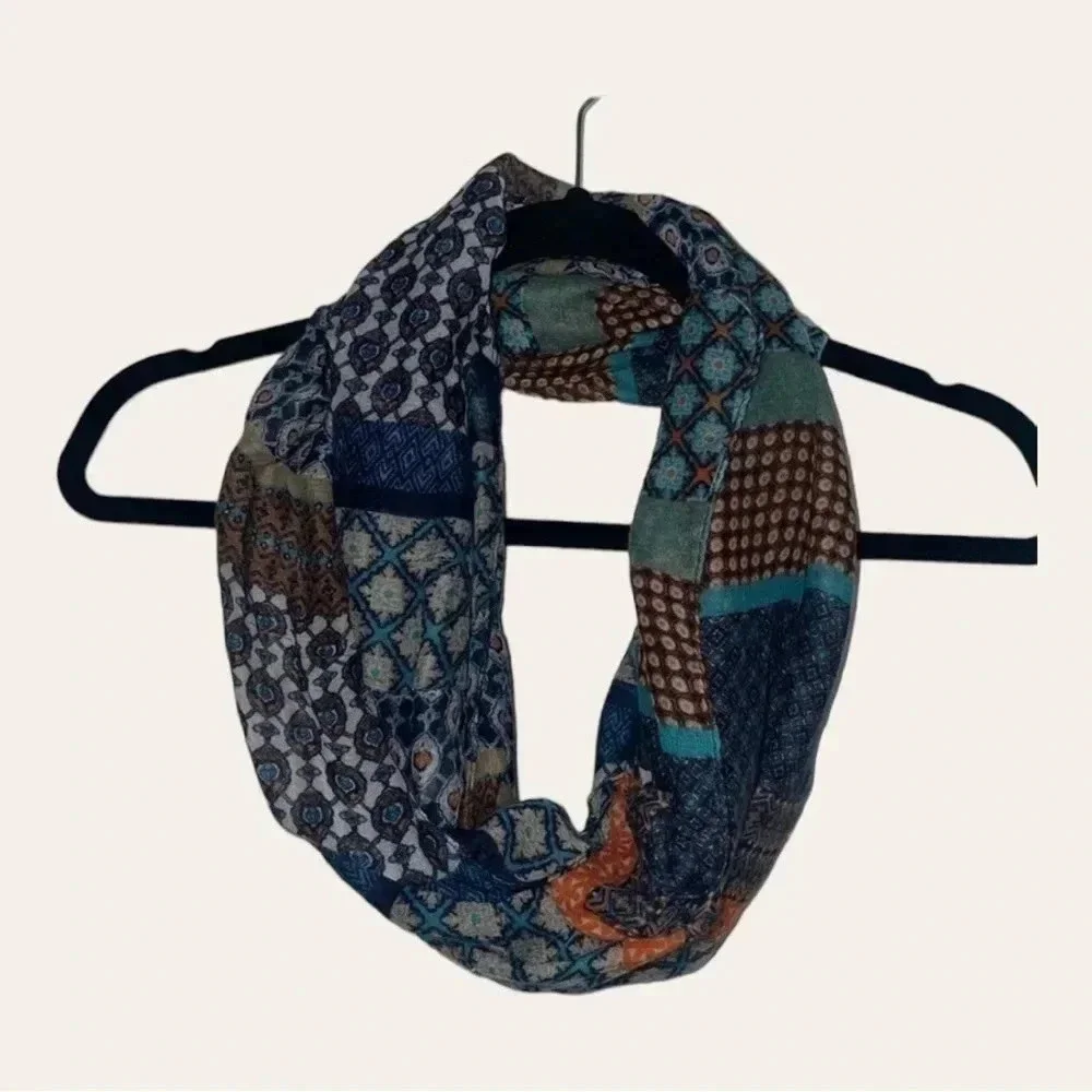 0638W. Women's Blue/Orange‎ Geometric Infinity Scarf